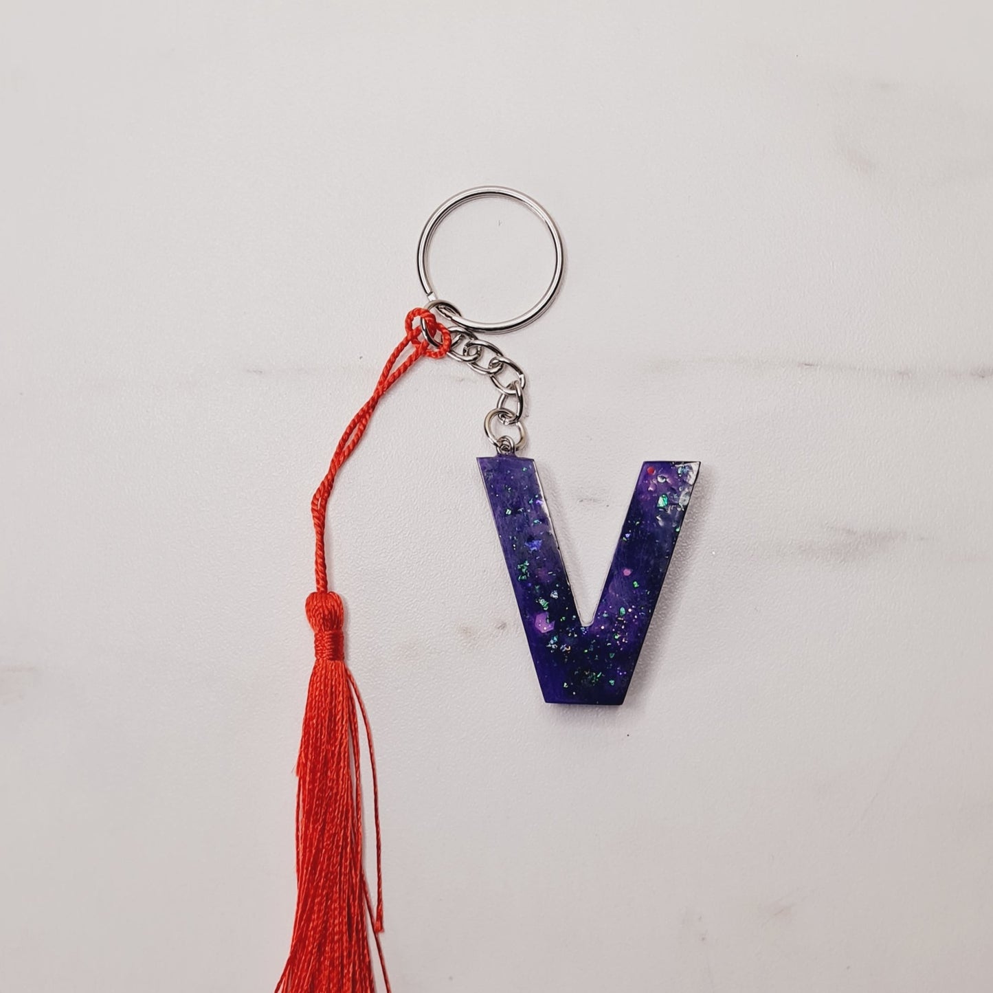 PORTE CLÉ LETTRE "V"