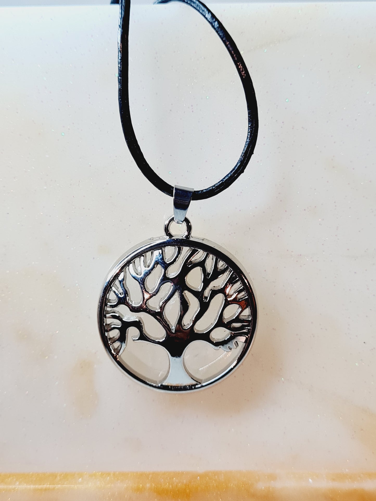 COLLIER EN CUIR + PENDENTIF ARBRE DE VIE CRISTAL DE ROCHE