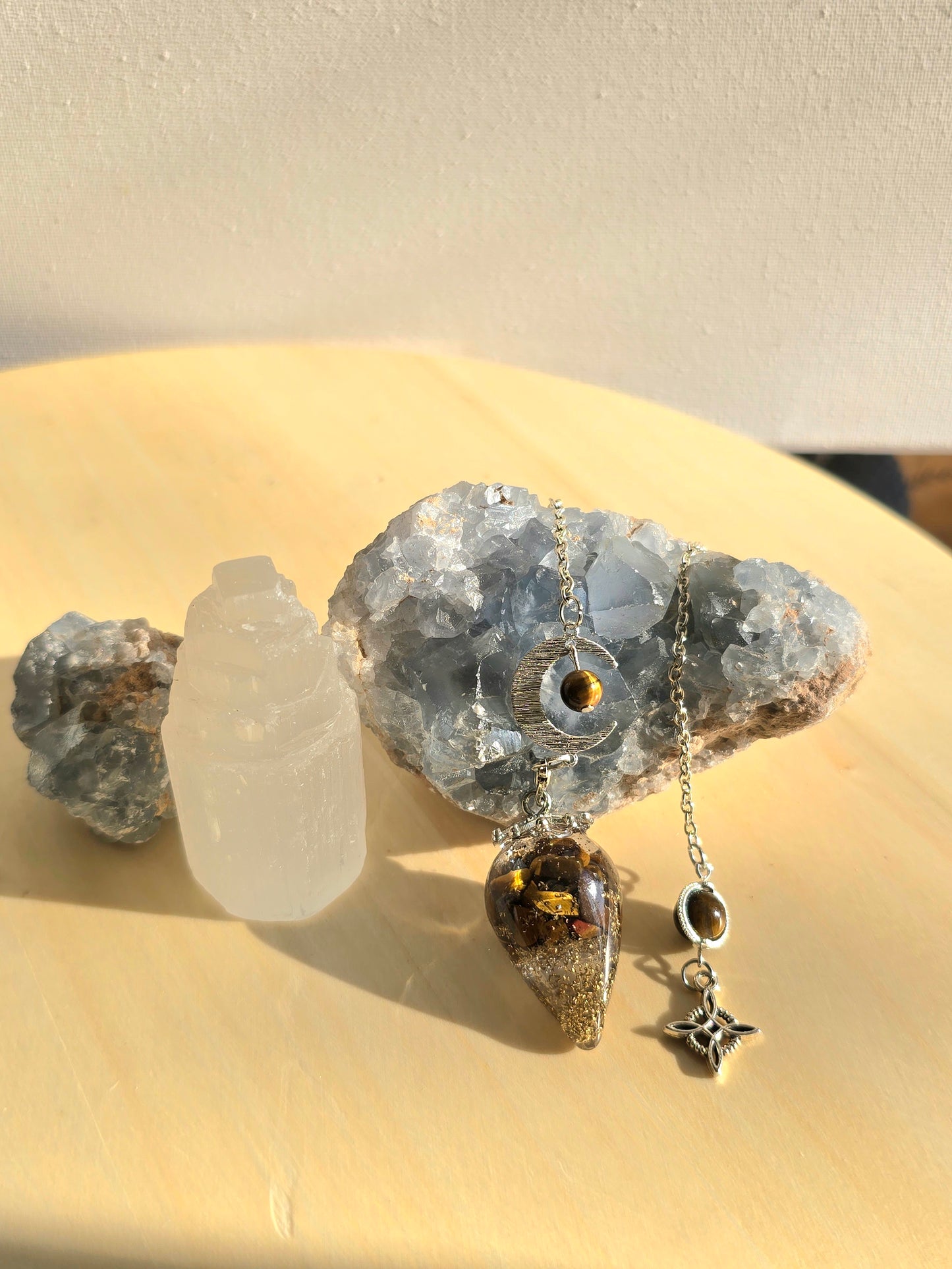 Pendule en Orgonite Œil de tigre