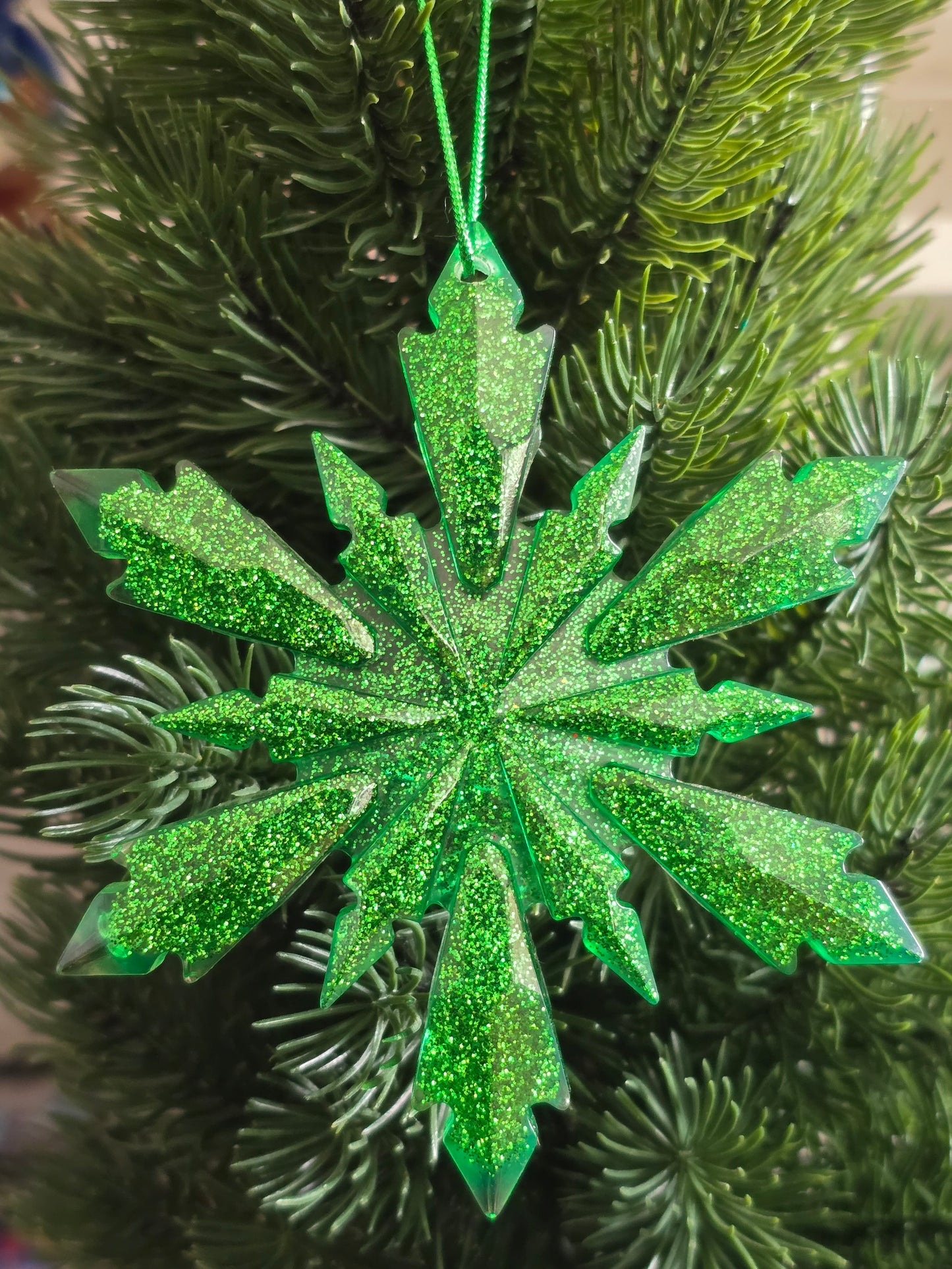 FLOCON DE SAPIN ( 2 achetés/ 1 boule Joyeux Noël offerte )