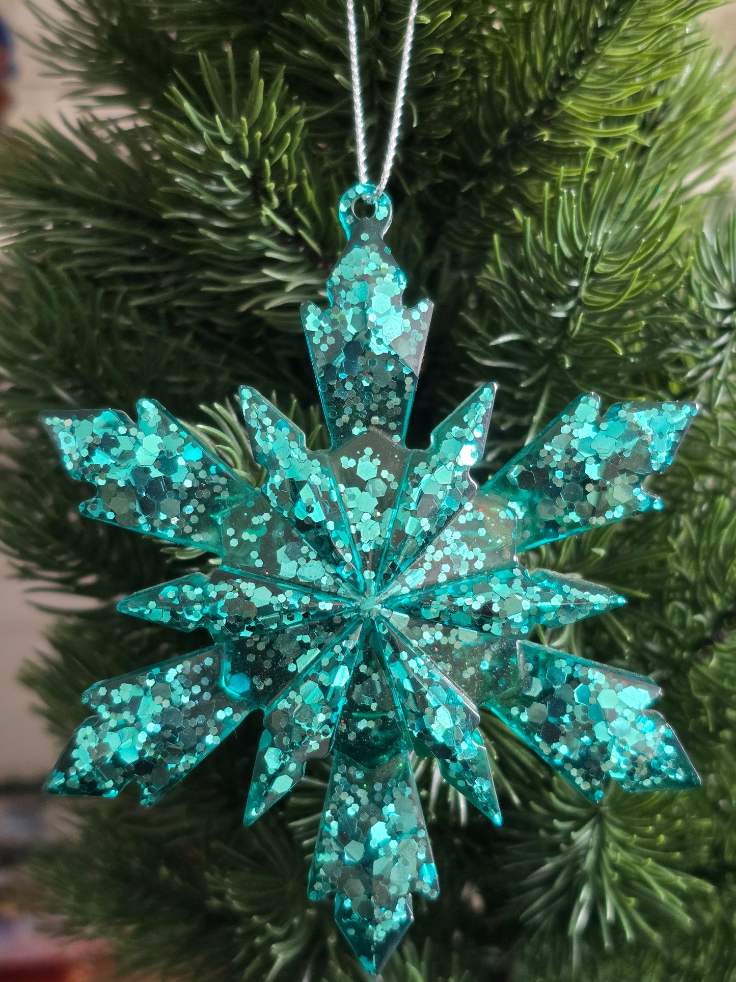 FLOCON DE SAPIN ( 2 achetés/ 1 boule Joyeux Noël offerte )